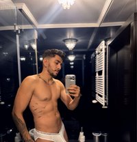 Thonybigcockxxl22 Arrived in Malta - Male escort in Malta