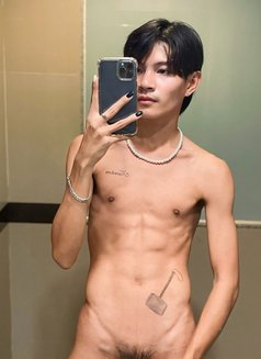 Thor - masseur in Phuket Photo 4 of 8