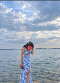 Threesha/ independent girl/ VIP customer - escort in Colombo Photo 6 of 11