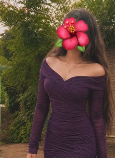 Threesha/ independent girl/ VIP customer - escort in Colombo Photo 7 of 11