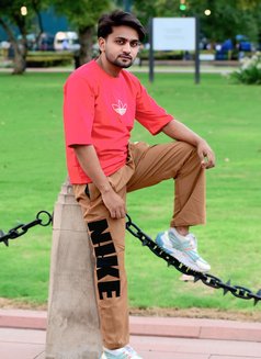 Threesome Boy Raaj 24×7 Male iscort - Acompañantes masculino in New Delhi Photo 12 of 13