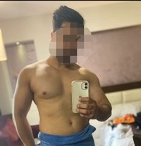 Sunny, Male escorts service for females - Acompañantes masculino in Noida