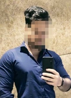 Sunny, Male escorts service for females - Acompañantes masculino in Noida Photo 2 of 3