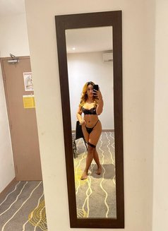 THREESOME! INCALL&OUTCALL AVAILABLE - Acompañantes transexual in Hong Kong Photo 9 of 18
