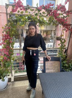 Threesome with Farah - puta in Gurgaon Photo 13 of 13