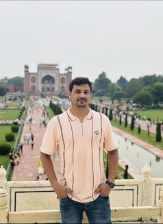 Raja 24x7 service - Male escort in New Delhi Photo 2 of 4
