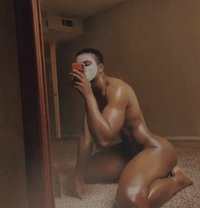 Thrub My pussy - Male escort in Lagos, Nigeria