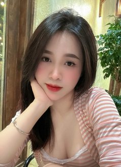 Thu Hiền - escort in Hanoi Photo 5 of 7