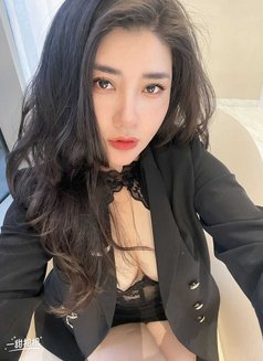 Thuý Lở - escort in Muscat Photo 1 of 5