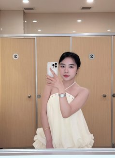 Thuy Linh Sexy - puta in Pune Photo 6 of 10