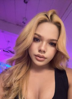 Ti Cha - Acompañantes transexual in Phuket Photo 3 of 4