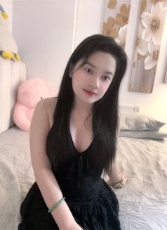 Mune incall + Outcall service Vip - escort in Colombo Photo 1 of 9