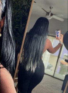 Ti T - escort in Abu Dhabi Photo 3 of 3