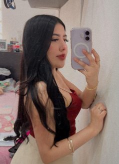 Ti T - escort in Abu Dhabi Photo 1 of 3