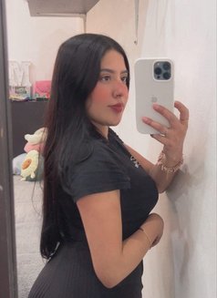 Ti T - escort in Abu Dhabi Photo 3 of 3