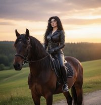 Tia - Transsexual escort agency in Beirut Photo 16 of 16