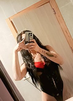 Tia - Transsexual escort agency in Beirut Photo 6 of 6