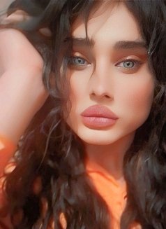 Tia Talin - Transsexual escort agency in Beirut Photo 5 of 7