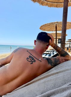 Tiago Masseur - Male escort in Dubai Photo 9 of 11