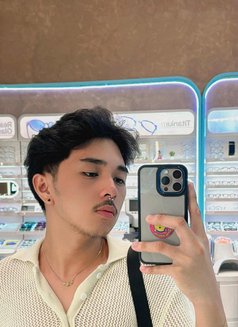 Tian - Acompañantes masculino in Manila Photo 1 of 11