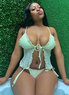 Tiana, Hot Independent Queen - escort in Pattaya Photo 2 of 5