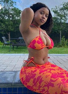 Tiana, Hot Independent Queen - escort in Pattaya Photo 4 of 5