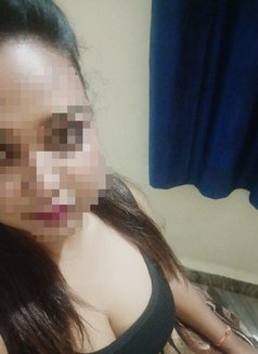 Tiana - escort in Mumbai Photo 4 of 10