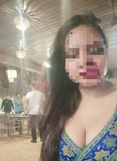 Tiana - escort in Mumbai Photo 3 of 5