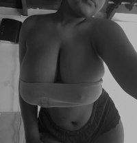 Tiana - escort in Accra