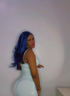 Tiana - escort in Riyadh Photo 5 of 5