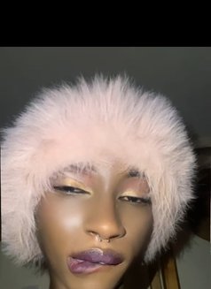Tiana - Transsexual escort in Nairobi Photo 9 of 9