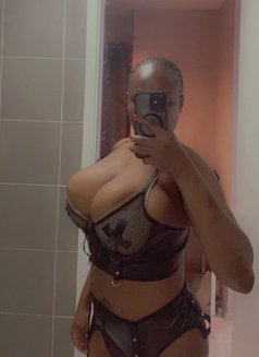 Tiana - escort in Mombasa Photo 2 of 7