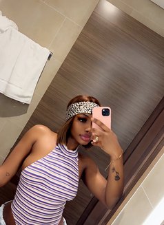 Tiana - escort in Dubai Photo 2 of 6