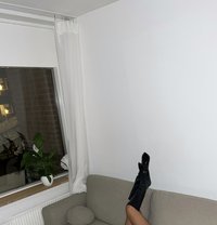 Tiana - escort in Singapore