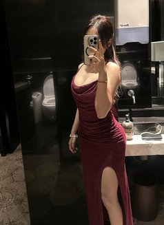 Tiara Amanda - puta in Jakarta Photo 1 of 7