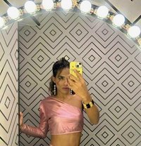 Ahahna - Acompañantes transexual in Guwahati