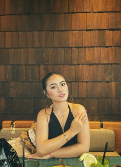 Tiara - escort in Bali Photo 2 of 6