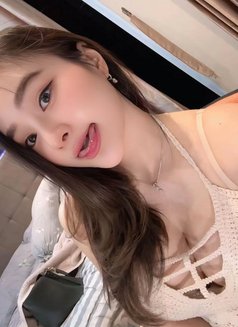 Tiara - puta in Jakarta Photo 5 of 5