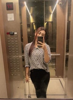 Tiara Livi - puta in Jakarta Photo 1 of 4