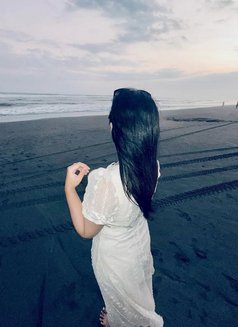 Cyntia Newbie in Bali - escort in Bali Photo 1 of 6