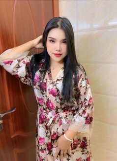 Ticha New Lady good service - puta in Muscat Photo 1 of 7