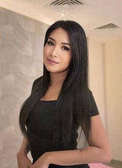 Ticha - escort in Abu Dhabi Photo 4 of 8