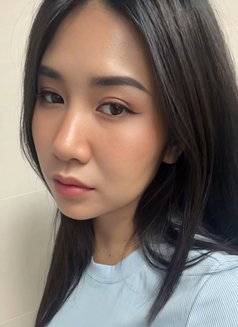 Ticha - puta in Abu Dhabi Photo 3 of 7