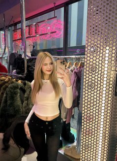 Ticha - escort in Taipei Photo 3 of 9