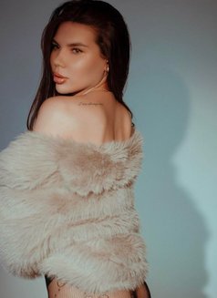 Tiffani - escort in Hong Kong Photo 1 of 8