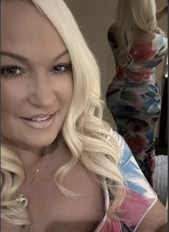 Tiffany Dream - puta in Osaka Photo 2 of 10