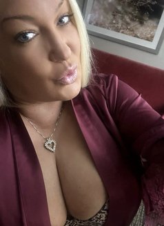 Tiffany Dream - puta in Tokyo Photo 11 of 13