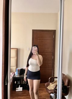 Tiffany - masseuse in Makati City Photo 7 of 12