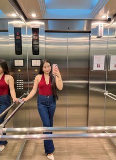 Tiffany - Masajista in Makati City Photo 6 of 6