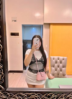 Tiffany - masseuse in Makati City Photo 2 of 6